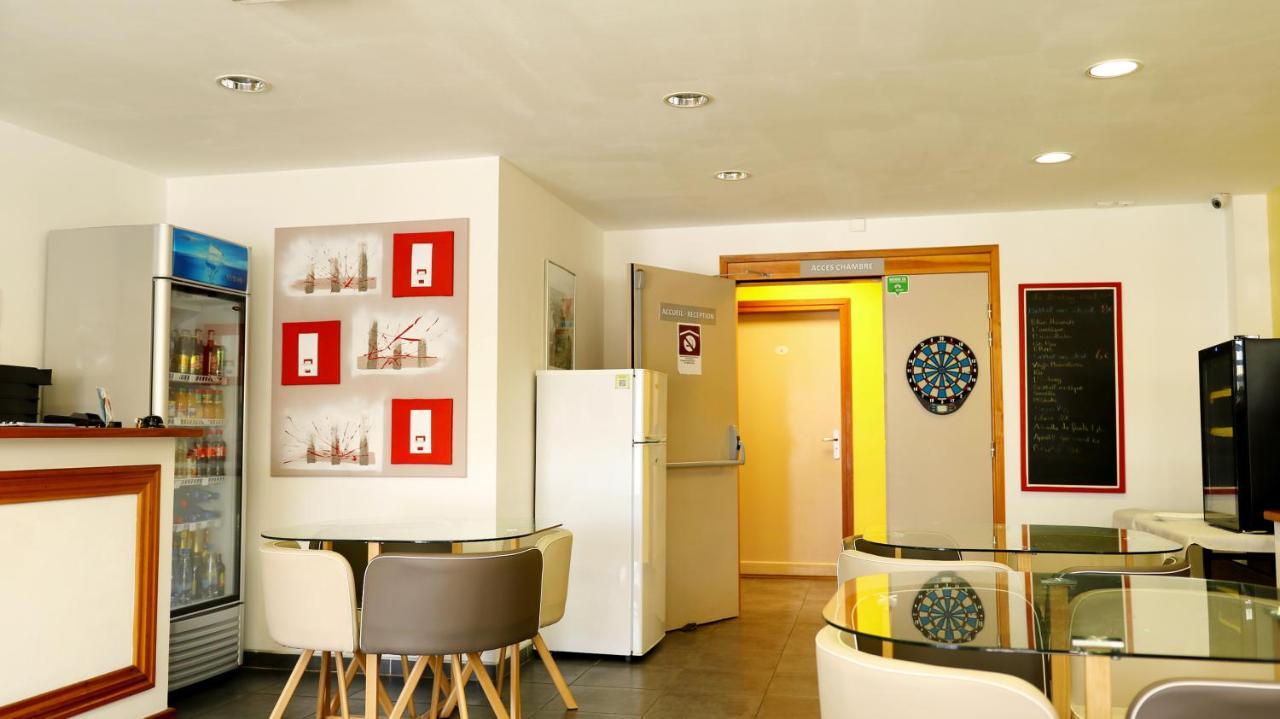Lindsey Hotel Сен-Пиер Екстериор снимка