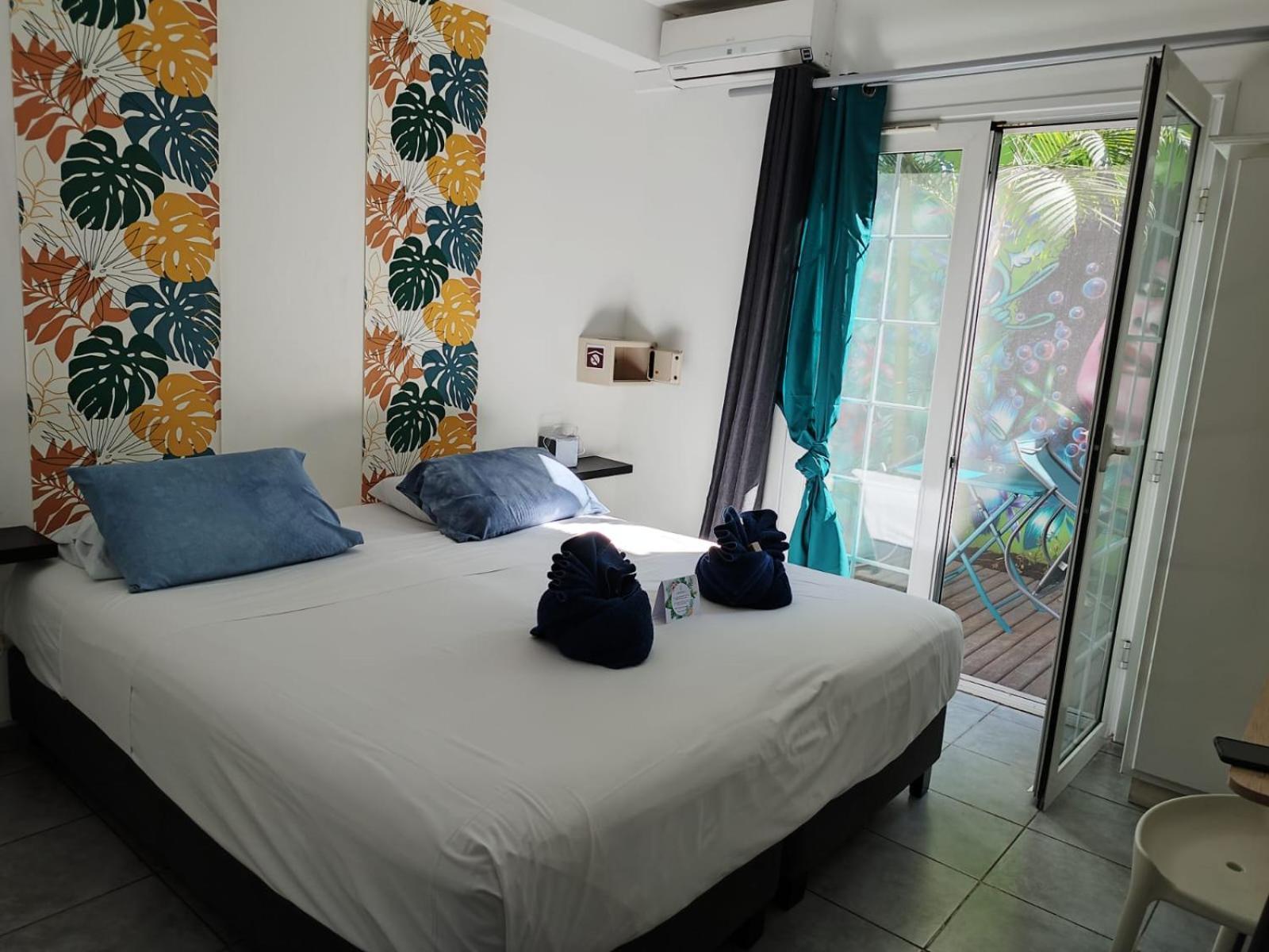 Lindsey Hotel Сен-Пиер Екстериор снимка